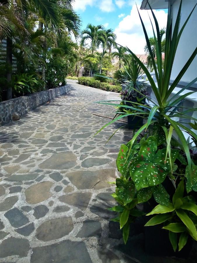 Caribbean Sea View Holiday Apartments Méro Exteriör bild