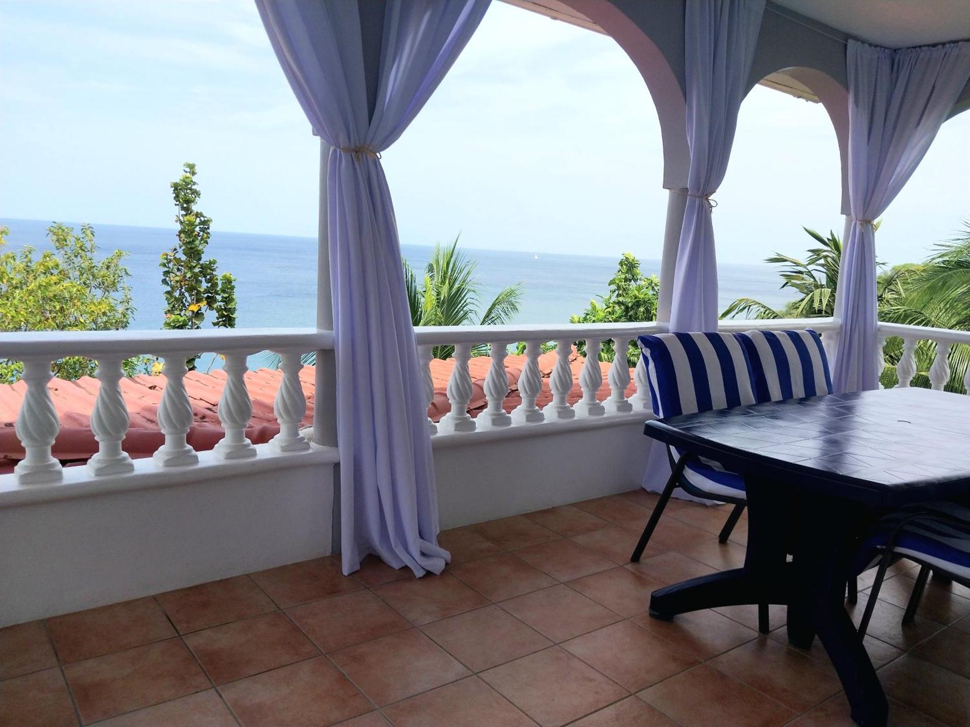 Caribbean Sea View Holiday Apartments Méro Exteriör bild